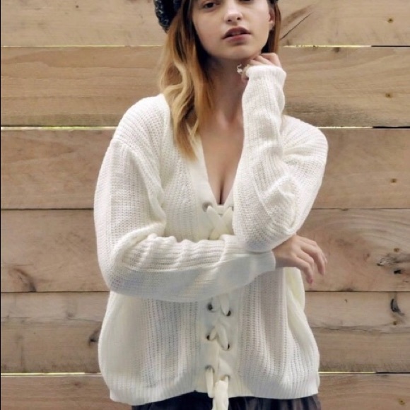 Ivory sweater - Picture 4 of 7